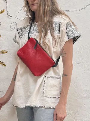 ELEVEN THIRTY - BANANA BAG AMADA - ROJA