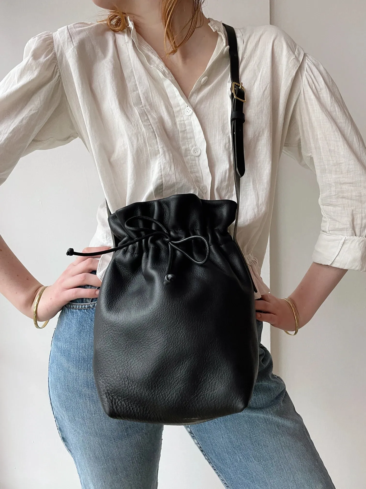 ELEVEN THIRTY - MARIEL BUCKET BAG - BLACK LEATHER