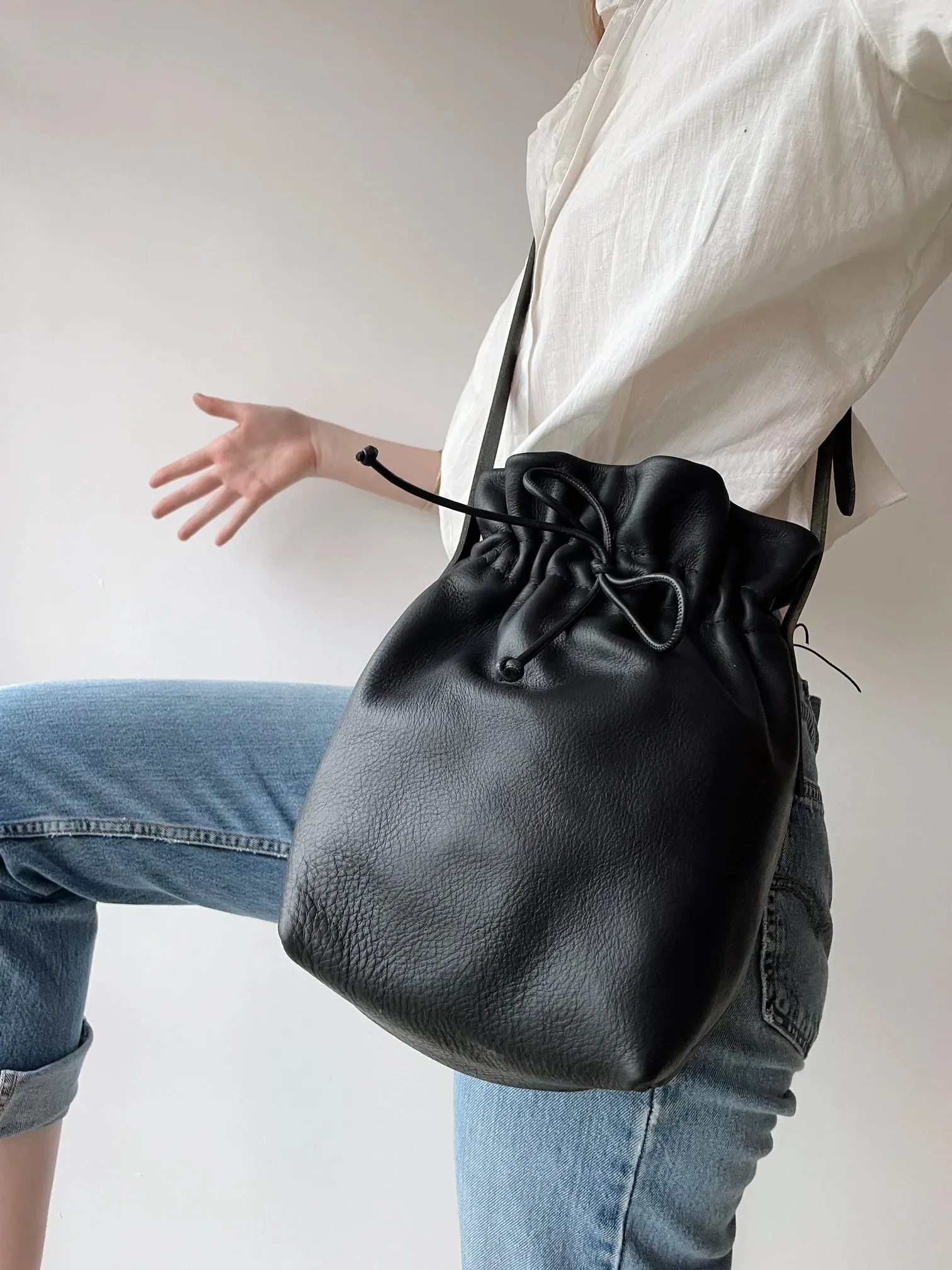 ELEVEN THIRTY - MARIEL BUCKET BAG - BLACK LEATHER