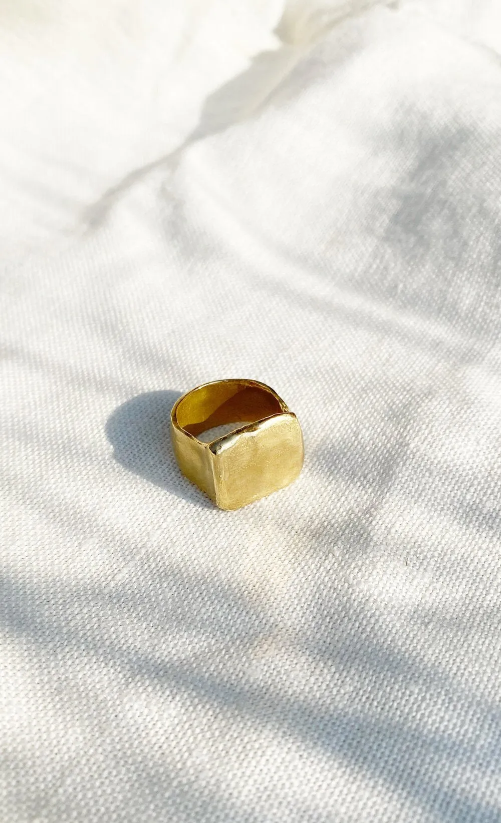 HAWKLY - SQUARE SIGNET RING - BRONZE