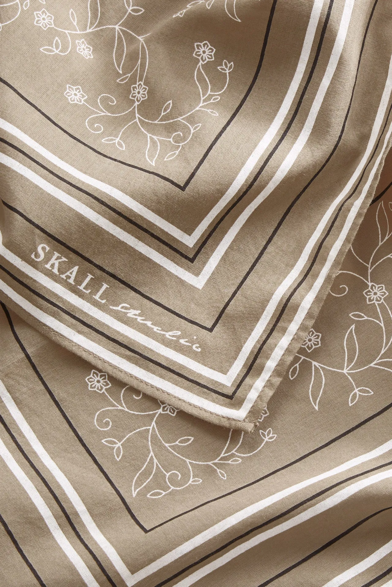 SKALL STUDIO - CLASSIC SCARF - 55x55 - SS25